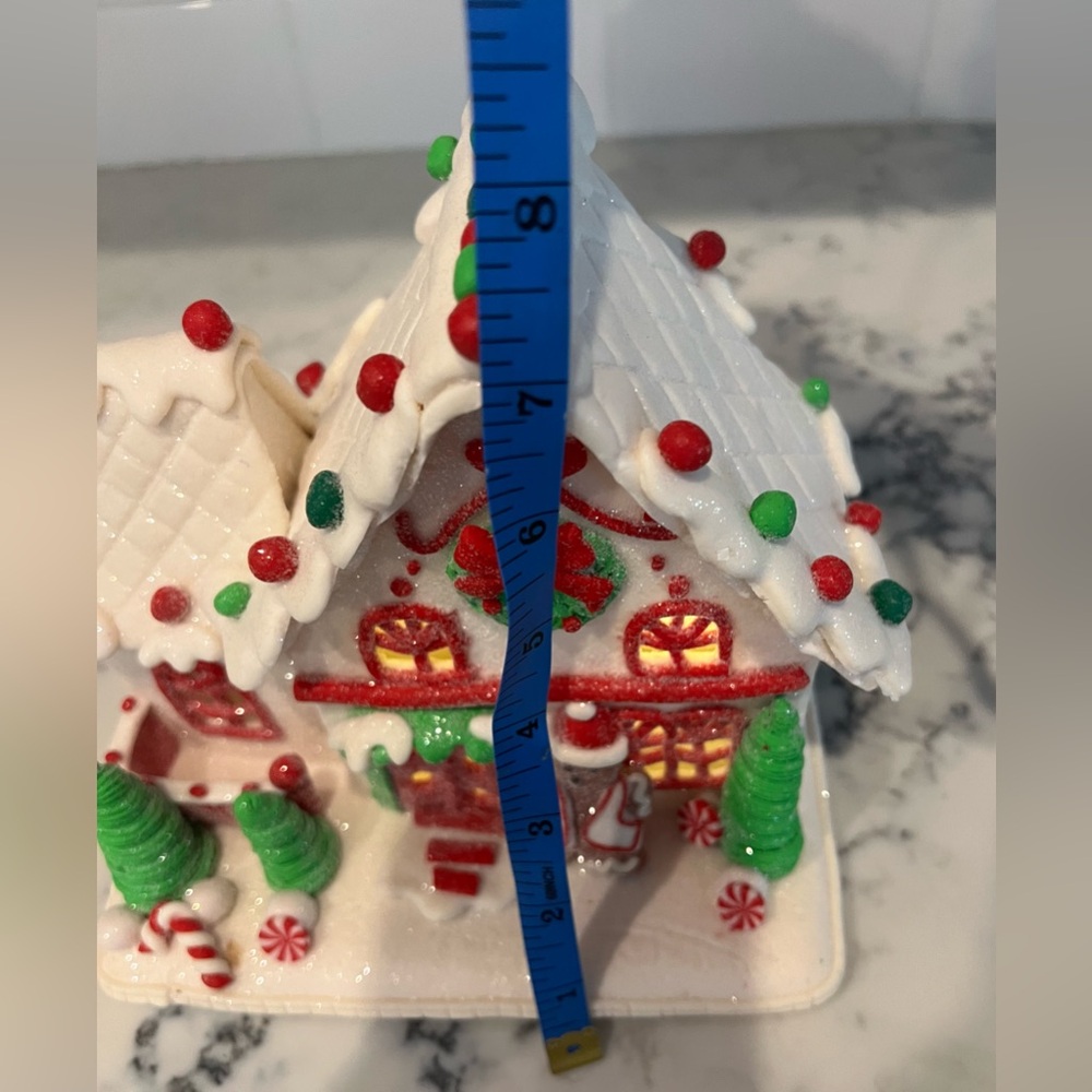 Valerie Parr Hill White Gingerbread House Illuminated Classic Retired - Picture 5 of 11